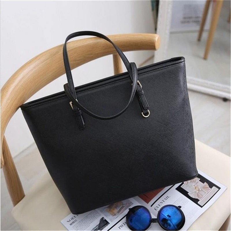 MIN Leather Shoulder Bag